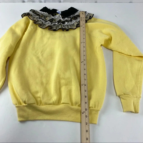 Vintage Sweatshirt Lace Collar Small Grannycore Grandma Cottagecore Yellow black - Picture 3 of 6
